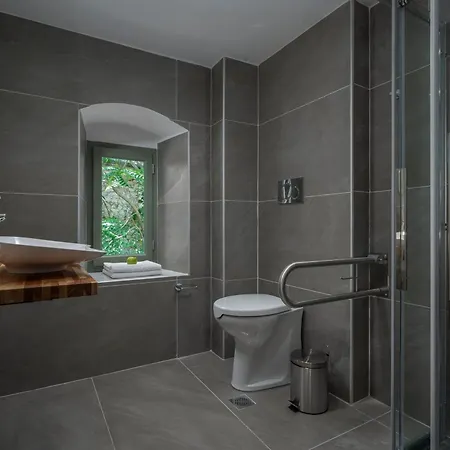 Arca Deorum B&B 비티나